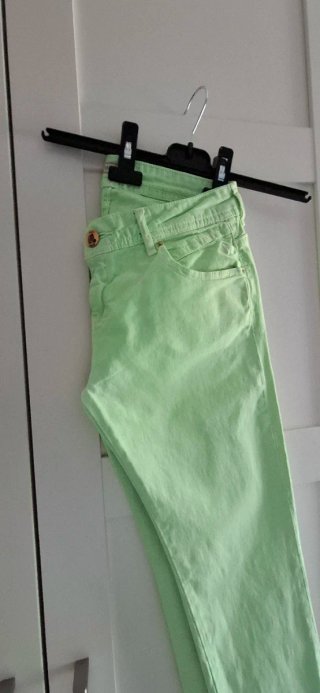Pantalón Pull&Bear verde