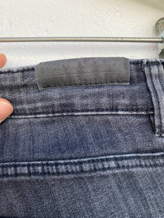 Pantalón Vaquero Pitillo Deshilachado Zara