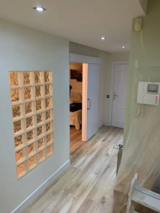 Instalación Tarima Laminada y Suelo Vinílico.