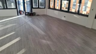 Instalación Tarima Laminada y Suelo Vinílico.