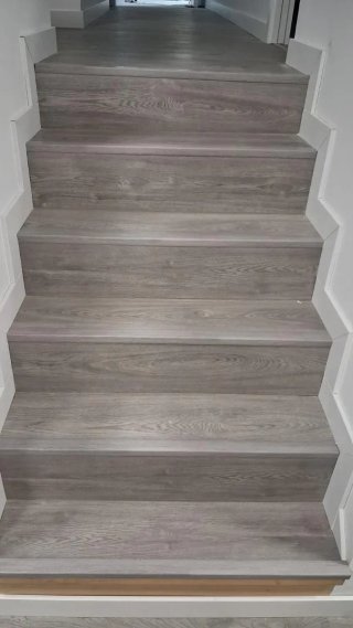Instalación Tarima Laminada y Suelo Vinílico.