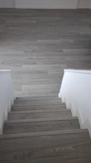 Instalación Tarima Laminada y Suelo Vinílico.