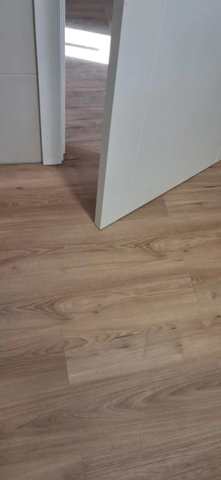 Instalación Tarima Laminada y Suelo Vinílico.