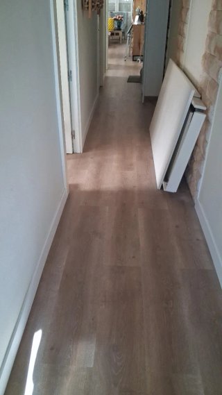 Instalación Tarima Laminada y Suelo Vinílico.