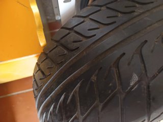 Rueda con llanta del Hyundai coupé  NUEVA.