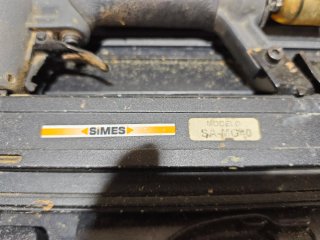 Clavadora Neumática SIMES SA-MG40