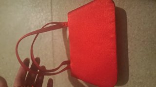 Bolso de fiesta rojo con pedrería