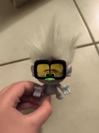 Gioco Troll con occhiali