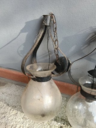 Lampade a sospensione in metallo e vetro