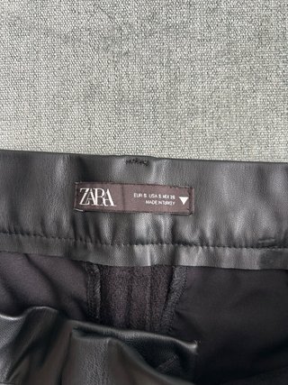 Shorts de cuero negro
