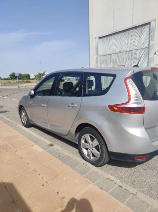 Renault Grand Scenic 2010