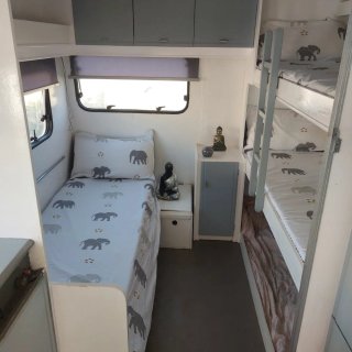 Alquiler parcela con caravana fin de semana.