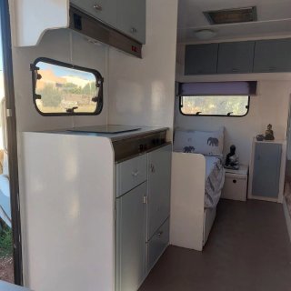 Alquiler parcela con caravana fin de semana.