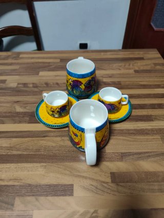 Set tazze e tazzine decorate
