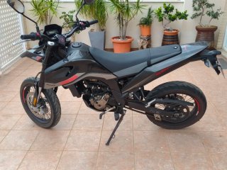 Malaguti XSM 125cc Supermotard Negra