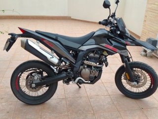 Malaguti XSM 125cc Supermotard Negra