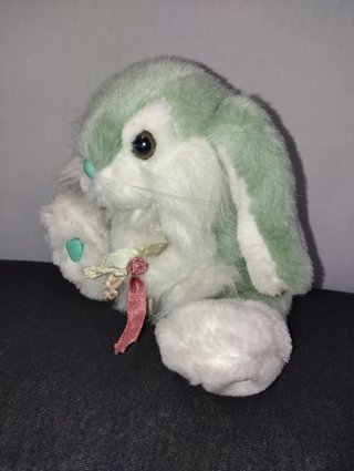 Coniglietto peluche verde e bianco