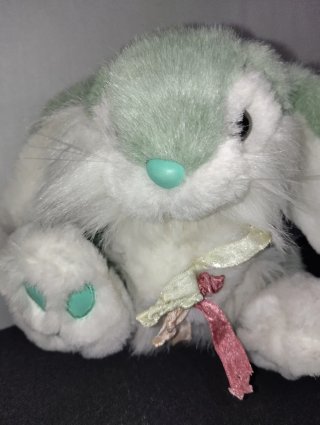 Coniglietto peluche verde e bianco