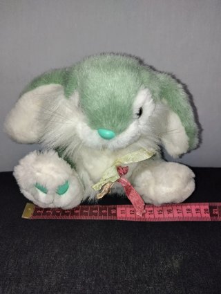 Coniglietto peluche verde e bianco