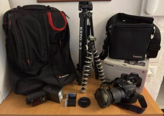 Canon EOS 200D + Caja Original + Objetivos + Extra