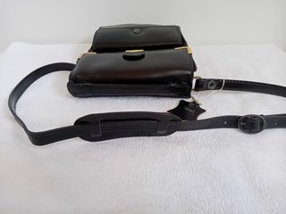 BOLSO BANDOLERA CUERO NEGRO
