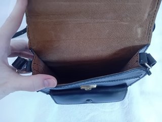 BOLSO BANDOLERA CUERO NEGRO