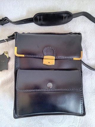 BOLSO BANDOLERA CUERO NEGRO