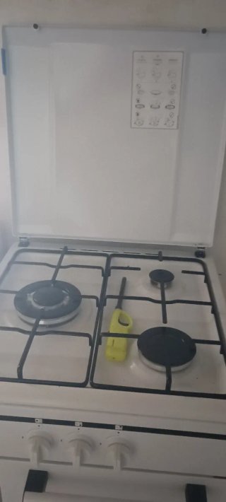 Cocina de gas blanca