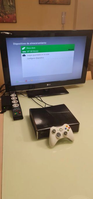 Xbox 360 Slim 250GB + Mando Original