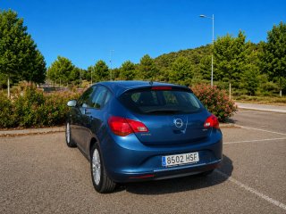 Opel Astra 2013