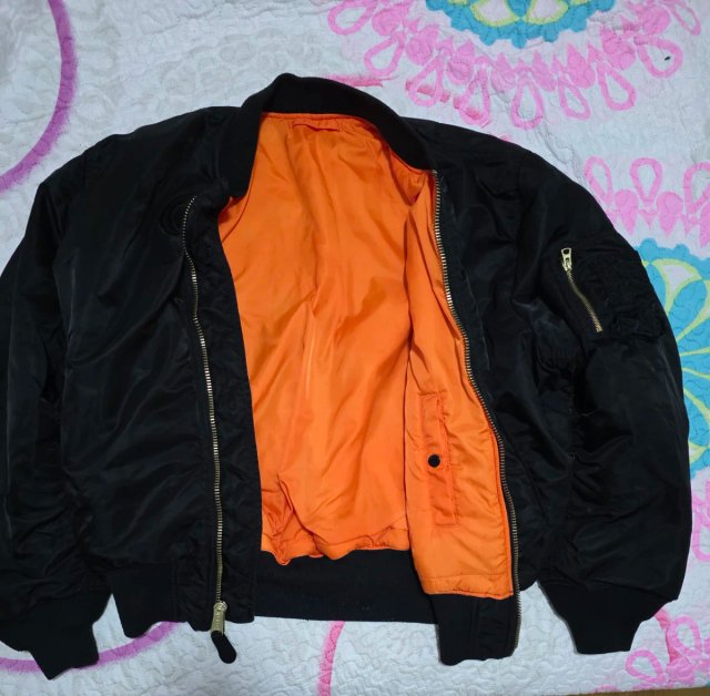 Chaqueta Alpha Industries Negra Naranja