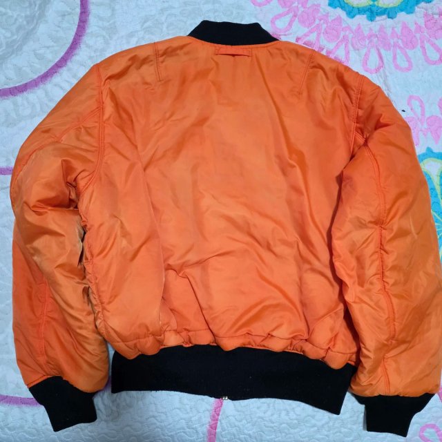 Chaqueta Alpha Industries Negra Naranja