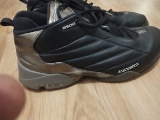 Zapatillas Kipsta B500 Negras y Plateadas