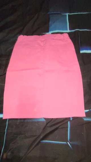 Falda rosa con cordón