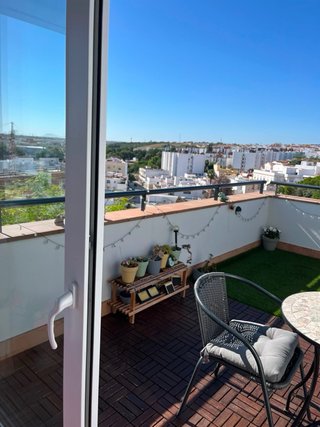 Piso de 2 habitaciones en perfecto estado.