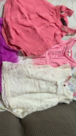 Ropa de bebe,cotchesito,cuna y portabebes