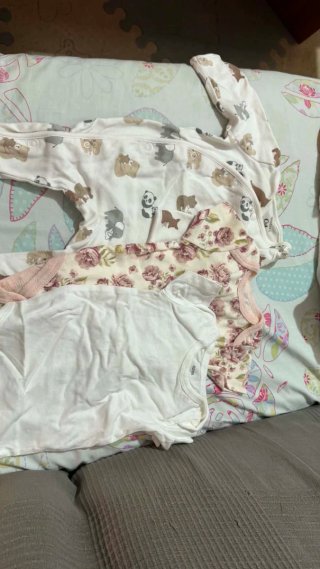 Ropa de bebe,cotchesito,cuna y portabebes