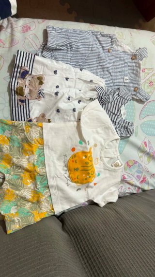 Ropa de bebe,cotchesito,cuna y portabebes