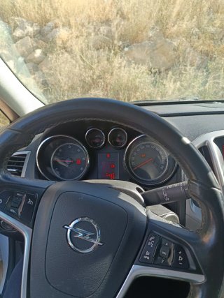 Opel Astra 2011