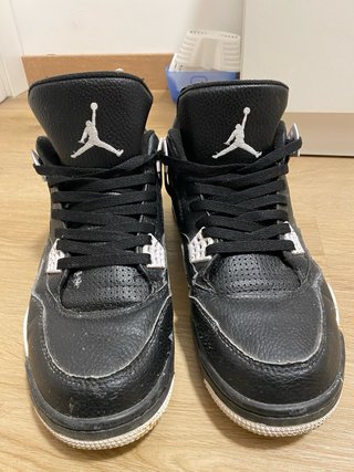Zapatillas Air Jordan Negras y Blancas