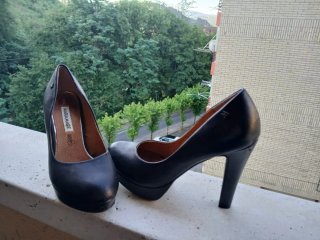 Zapatos de tacón negros Mariamare