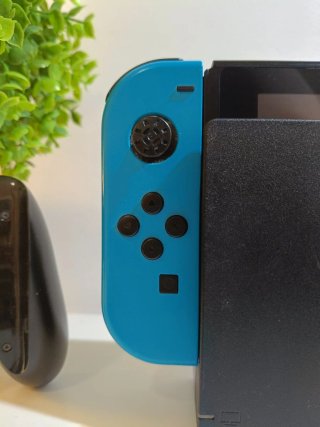 ¡BUEN ESTADO! Nintendo Switch con accesorios