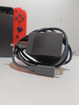 ¡BUEN ESTADO! Nintendo Switch con accesorios