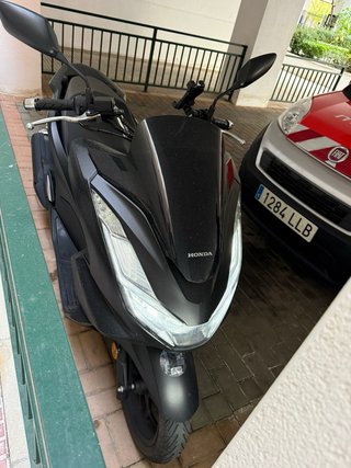 Honda PCX 125 2023 Negra
