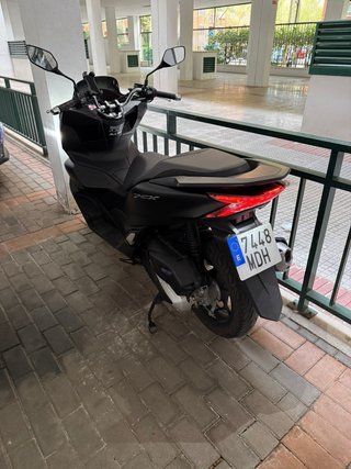 Honda PCX 125 2023 Negra