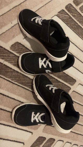 Zapatos deportivos infantiles negros