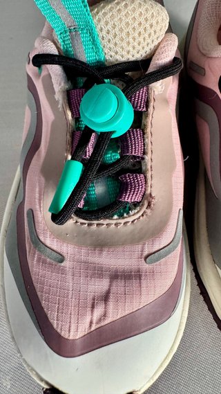 Zara Deportivas Talla 24
