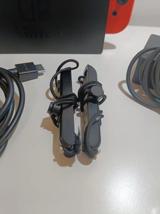 ¡EN BUEN ESTADO! Nintendo Switch con accesorios