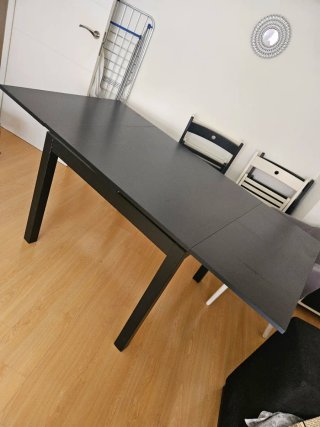 Mesa de comedor Ikea negra