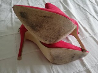 Botines rojos de tacón